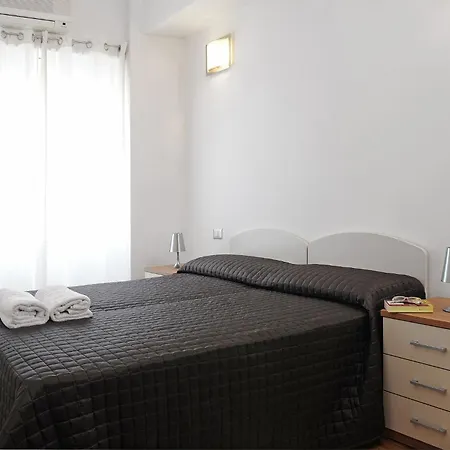 Apartment Holiday *